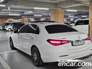 Mercedes-Benz C-Class C300 4MATIC Avantgarde 2024 года из Южной Кореи