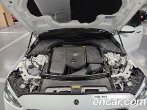 Mercedes-Benz C-Class C300 4MATIC Avantgarde 2024 года из Южной Кореи