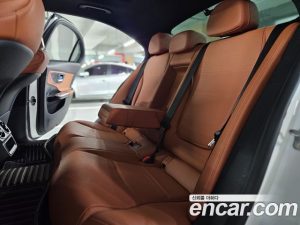 Mercedes-Benz C-Class C300 4MATIC Avantgarde 2024 года из Южной Кореи