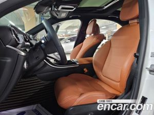 Mercedes-Benz C-Class C300 4MATIC Avantgarde 2024 года из Южной Кореи