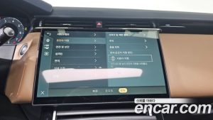 Land Rover Range Rover Velar 3.0 P400 Dynamic HSE 2025 года из Южной Кореи