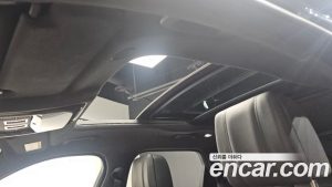 Land Rover Range Rover Velar 3.0 P400 Dynamic HSE 2025 года из Южной Кореи