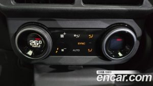 Land Rover Range Rover Velar 3.0 P400 Dynamic HSE 2025 года из Южной Кореи