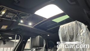 Land Rover Range Rover Velar 3.0 P400 Dynamic HSE 2025 года из Южной Кореи