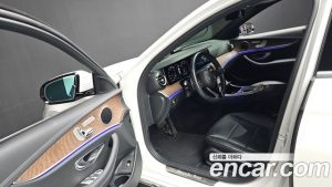 Mercedes-Benz E-Class E250 Exclusive 2023 года из Южной Кореи