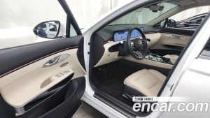 Genesis GV70 2.5T Бензин 2WD 2025 года из Южной Кореи