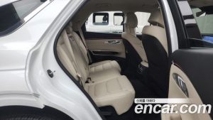 Genesis GV70 2.5T Бензин 2WD 2025 года из Южной Кореи