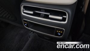 Genesis GV70 2.5T Бензин 2WD 2025 года из Южной Кореи