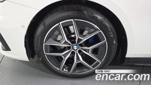 BMW 5-Series 520i M Sport 2024 года из Южной Кореи