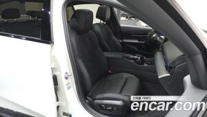 BMW 5-Series 520i M Sport 2024 года из Южной Кореи