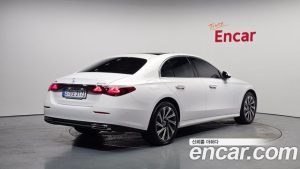 Mercedes-Benz E-Class E300 4MATIC Exclusive 2024 года из Южной Кореи
