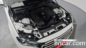 Mercedes-Benz E-Class E300 4MATIC Exclusive 2024 года из Южной Кореи