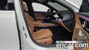 Mercedes-Benz E-Class E300 4MATIC Exclusive 2024 года из Южной Кореи