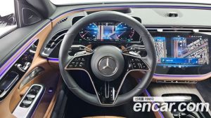 Mercedes-Benz E-Class E300 4MATIC Exclusive 2024 года из Южной Кореи