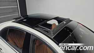 Mercedes-Benz E-Class E300 4MATIC Exclusive 2024 года из Южной Кореи