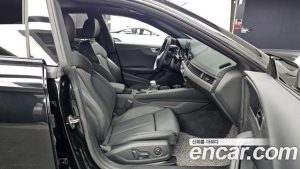 Audi A5 40 TFSI 4WD Premium Sportback 2023 года из Южной Кореи