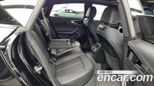 Audi A5 40 TFSI 4WD Premium Sportback 2023 года из Южной Кореи
