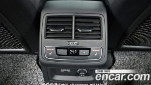 Audi A5 40 TFSI 4WD Premium Sportback 2023 года из Южной Кореи
