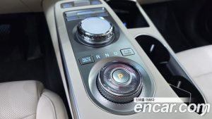Genesis GV70 2.5T Бензин 2WD 2024 года из Южной Кореи