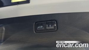 Genesis GV70 2.5T Бензин 2WD 2024 года из Южной Кореи