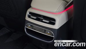 Genesis GV70 2.5T Бензин 2WD 2024 года из Южной Кореи