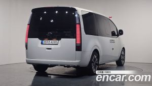 Hyundai Staria L3.5 Lounge 7-Seater 2024 года из Южной Кореи