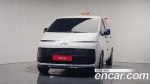 Hyundai Staria L3.5 Lounge 7-Seater 2024 года из Южной Кореи