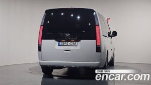 Hyundai Staria L3.5 Lounge 7-Seater 2024 года из Южной Кореи