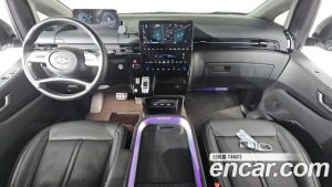 Hyundai Staria L3.5 Lounge 7-Seater 2024 года из Южной Кореи