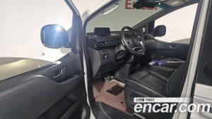 Hyundai Staria L3.5 Lounge 7-Seater 2024 года из Южной Кореи