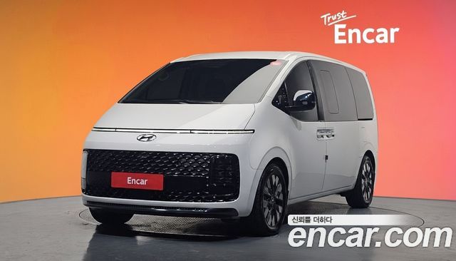 Hyundai Staria L3.5 Lounge 7-Seater 2024 года из Кореи