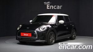 Mini Cooper 5Door CLASSIC 2023 года из Южной Кореи