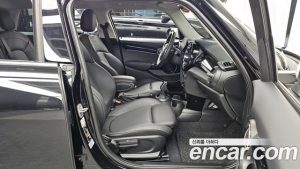 Mini Cooper 5Door CLASSIC 2023 года из Южной Кореи