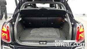 Mini Cooper 5Door CLASSIC 2023 года из Южной Кореи