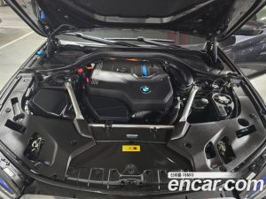 BMW 5-Series 530e M Sport 2023 года из Южной Кореи