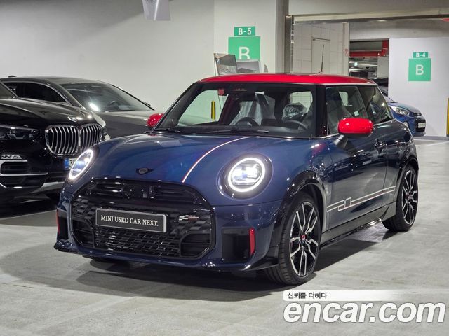 Mini Cooper JCW 2025 года из Кореи