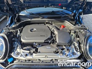 Mini Cooper JCW 2025 года из Южной Кореи