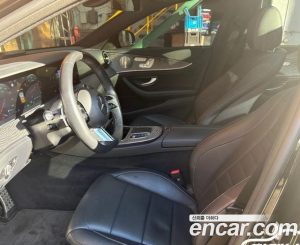 Mercedes-Benz E-Class E350 4MATIC AMG Line 2023 года из Южной Кореи