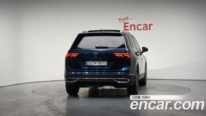 Volkswagen Tiguan 2.0 TDI Prestige 2024 года из Южной Кореи
