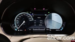 Genesis GV70 2.5T Бензин AWD 2024 года из Южной Кореи