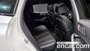 BMW X6 M60i 2024 года из Южной Кореи