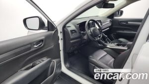 Renault-KoreaSamsung QM6 2.0 GDe LE Signature 2WD 2023 года из Южной Кореи