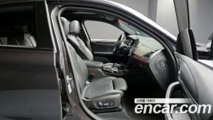 BMW X4 xDrive20i M Sport 2023 года из Южной Кореи