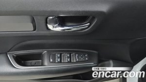 Renault-KoreaSamsung QM6 2.0 GDe LE Signature 2WD 2023 года из Южной Кореи