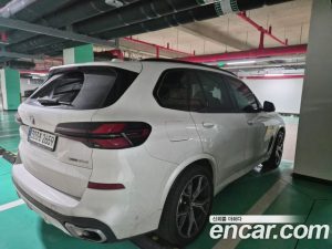BMW X5 xDrive 30d M Sport 2025 года из Южной Кореи