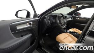 Volvo XC40 B4 Inscription 2022 года из Южной Кореи