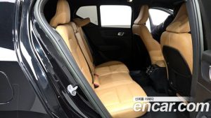 Volvo XC40 B4 Inscription 2022 года из Южной Кореи