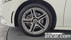 Mercedes-Benz A-Class A250 4MATIC SEDAN 2023 года из Южной Кореи