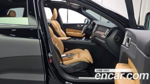 Volvo XC60 B5 Ultra Bright 2025 года из Южной Кореи