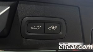 Volvo XC60 B5 Ultra Bright 2025 года из Южной Кореи